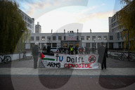 TU Delft Students Stage Roof Occupation Amid Police Response