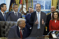 Trump announces lower car fuel economy standards