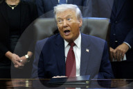 Trump announces lower car fuel economy standards