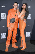 PEOPLE - Timothee Chalamet und Kylie Jenner in Orange an Screening in LA