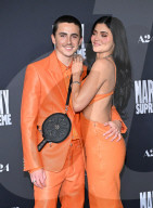 PEOPLE - Timothee Chalamet und Kylie Jenner in Orange an Screening in LA