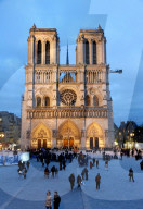 Christmas Market At Notre Dame de Paris - Paris