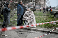 Russian guided bomb strikes apartment block in Zaporizhzhia