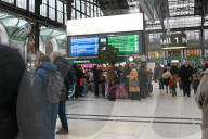 Christmas Holiday Travel Departures - Paris