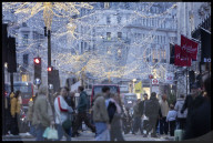 Last minute Christmas shoppers in London