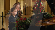Kate Middleton and daughter Charlotte piano duet