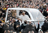 Pope Leo XIV Greets Faithful After Christmas Morning Mass - Vatican
