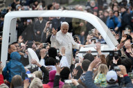 Pope Leo XIV Greets Faithful After Christmas Morning Mass - Vatican