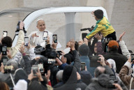 Pope Leo XIV Greets Faithful After Christmas Morning Mass - Vatican