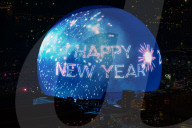 Las Vegas welcomes New Year with spectacular fireworks despite rain