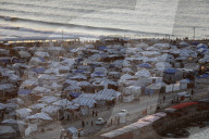 Displaced Gazans in beach tents