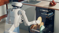 Electronics giant LG shows home help robot