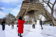Illustration - Paris Under the Snow - Paris