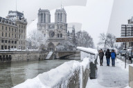 Illustration - Paris Under the Snow - Paris