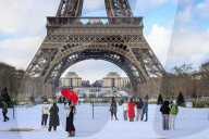 Illustration - Paris Under the Snow - Paris