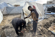 Winter storm wrecks Gaza tent city