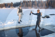 FEATURE - Während des Cold Response 26 Manövers: U.S. Marines bei einem Winterkriegsführungskurs im schwedischen Kalix