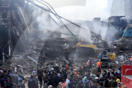 14 Dead in Shopping Center Fire - Pakistan