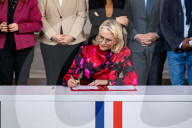 Meeting For New Caledonia - Paris