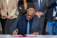 Meeting For New Caledonia - Paris