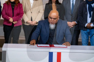 Meeting For New Caledonia - Paris