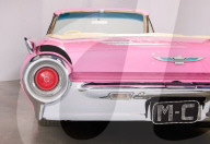 FEATURE -  Ein Traum in Pink: Mariah Careys 1961er Ford Thunderbird ist das Highlight der MusiCares Grammys Week Auktion