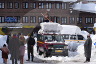 Winter Weather 2026: Heavy Snowfall Hits Jammu And Kashmir