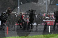 e trotteur français Hokkaido Jiel remporte le 105ème Prix d’Amérique à l'Hippodrome de Vincennes