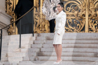 PFW - Schiaparelli - Outside Arrivals