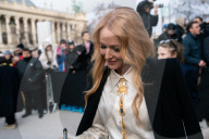 PFW - Schiaparelli Outside