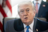 Le président américain Donald Trump signe un décret visant à organiser des courses NASCAR à Washington, à l'occasion des célébrations de l'America 250, à la Maison Blanche