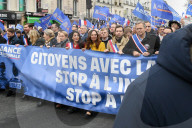 Sarah Knafo et Marion Maréchal soutiennent la manifestation des policiers organisée par le syndicat Alliance Police nationale à Paris
