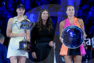 Elena Rybakina remporte la finale dames de l'Open d'Australie (6-4, 4-6, 6-4) face à Aryna Sabalenka à Melbourne