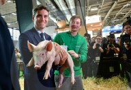 Le secrétaire général de Renaissance, Gabriel Attal, lors de la 62ème édition du Salon international de l'agriculture (SIA) à Paris Expo Porte de Versailles
