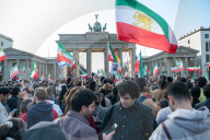 Irani exiles hold  rally supporting prince Reza Pahlevi