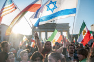 Irani exiles hold  rally supporting prince Reza Pahlevi