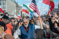 Irani exiles hold  rally supporting prince Reza Pahlevi