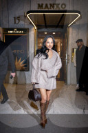 Becky G à la sortie du restaurant Manko à Paris