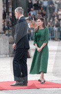 Le roi Felipe VI et la reine Letizia d’Espagne, reçoivent le Grand-Duc Guillaume et la grande-duchesse Stéphanie de Luxembourg au palais royal à Madrid