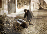 war, europe, world war i, 1917, europe, world war, color photo, autochrome, f. cuville, western front, remains, rag-and-bone men, man, use, reims, marne, france