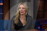 Michelle Pfeiffer fait la promotion de la série "The Madison" lors du talk-show de Stephen Colbert