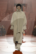 Défilé Lacoste Collection Femme Prêt-à-Porter Automne/Hiver 2026-2027 lors de la Fashion Week de Paris (PFW) à Roland Garros