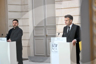 Macron Hosts Zelensky - Paris