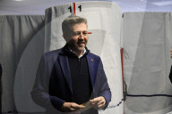 Franck Allisio (RN) vote pour le premier tour des élections municipales à Marseille