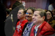 Presidential Candidate Ivan Cepeda Receives Juan Fernando Cristo into Campaign