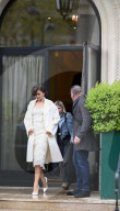 Zendaya quitte le palace Shangri-La pour la promotion parisienne du film "L'aveu" ("The Drama")