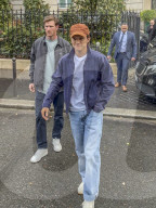 Tom Holland sort du Shangri La à Paris