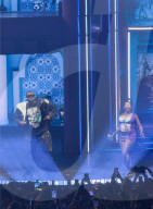 Gims, récemment mis en examen, fait une apparition surprise au concert de Theodora au Zénith de Paris