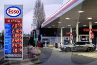 Station-service a 2,50 euros deserte par les clients a Nice